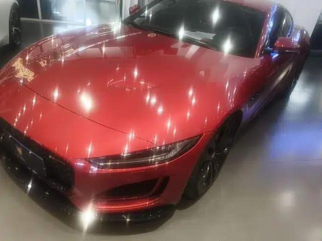 Jaguar F-TYPE 2023 P300 Hardtop Version R-DYNAMIC BLACK
