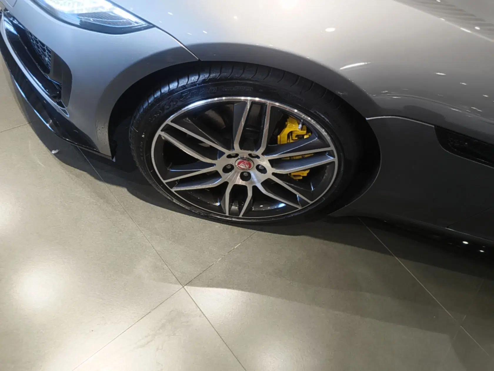 Jaguar F-TYPE 2021 P380 All-Wheel-Drive R-Dynamic Hardtop Version — миниатюра 10