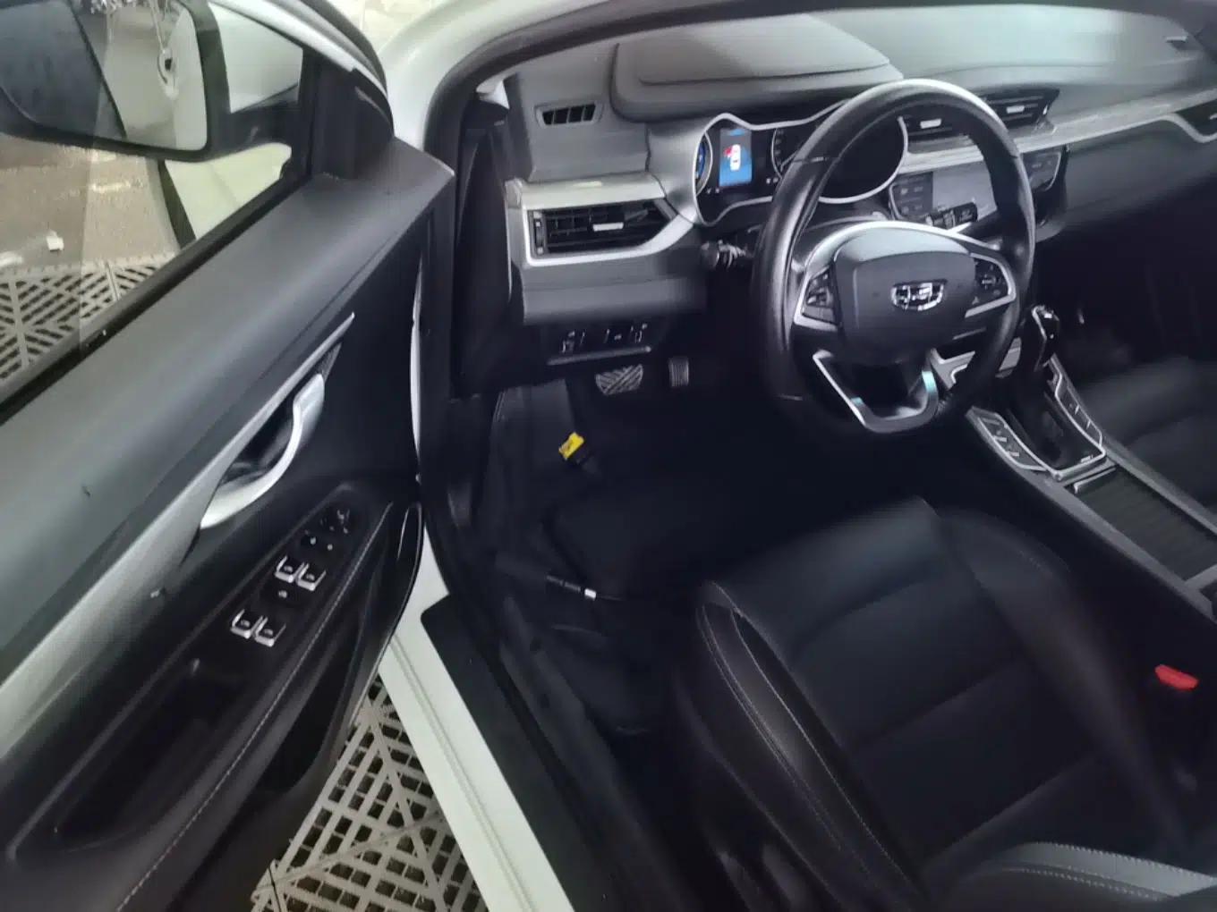 Geely Auto Emgrand 2019 Leading Edition 1.5L CVT Luxury Model China VI Standard — миниатюра 26