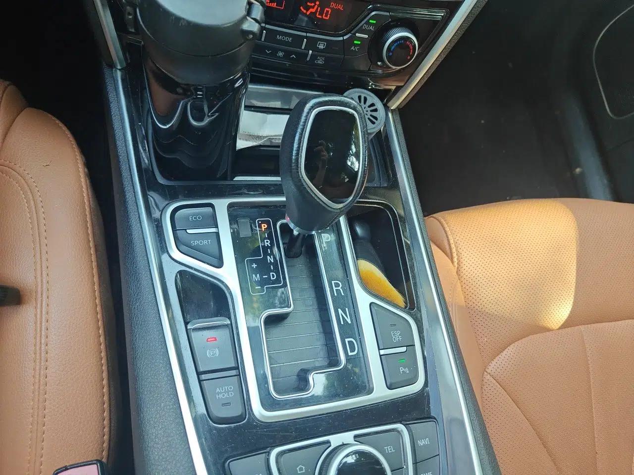 Geely Auto Emgrand GT 2016 1.8T Zunya Model — миниатюра 14