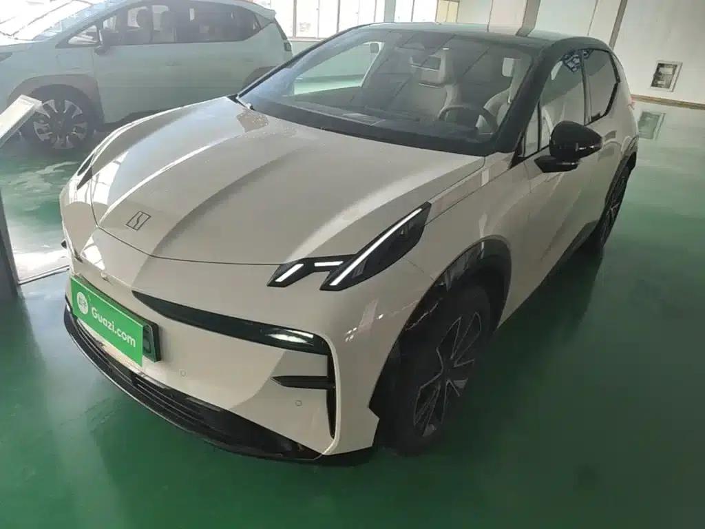 Extreme Krypton X 2025 Four-Seat Rear-Wheel Drive Cube Edition — миниатюра 2