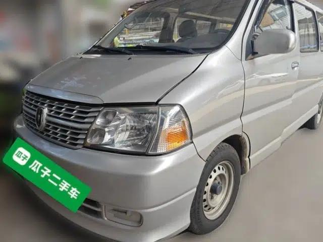 Jinbei Grace 2020 Jinbei Grace, five-speed manual transmission, 6 seats, 2.0-liter engine displacement.