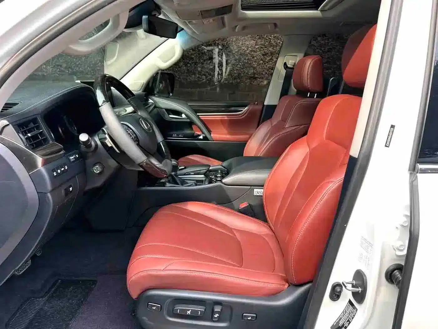 2017 Lexus LX 570 Premium Luxury Edition — миниатюра 7