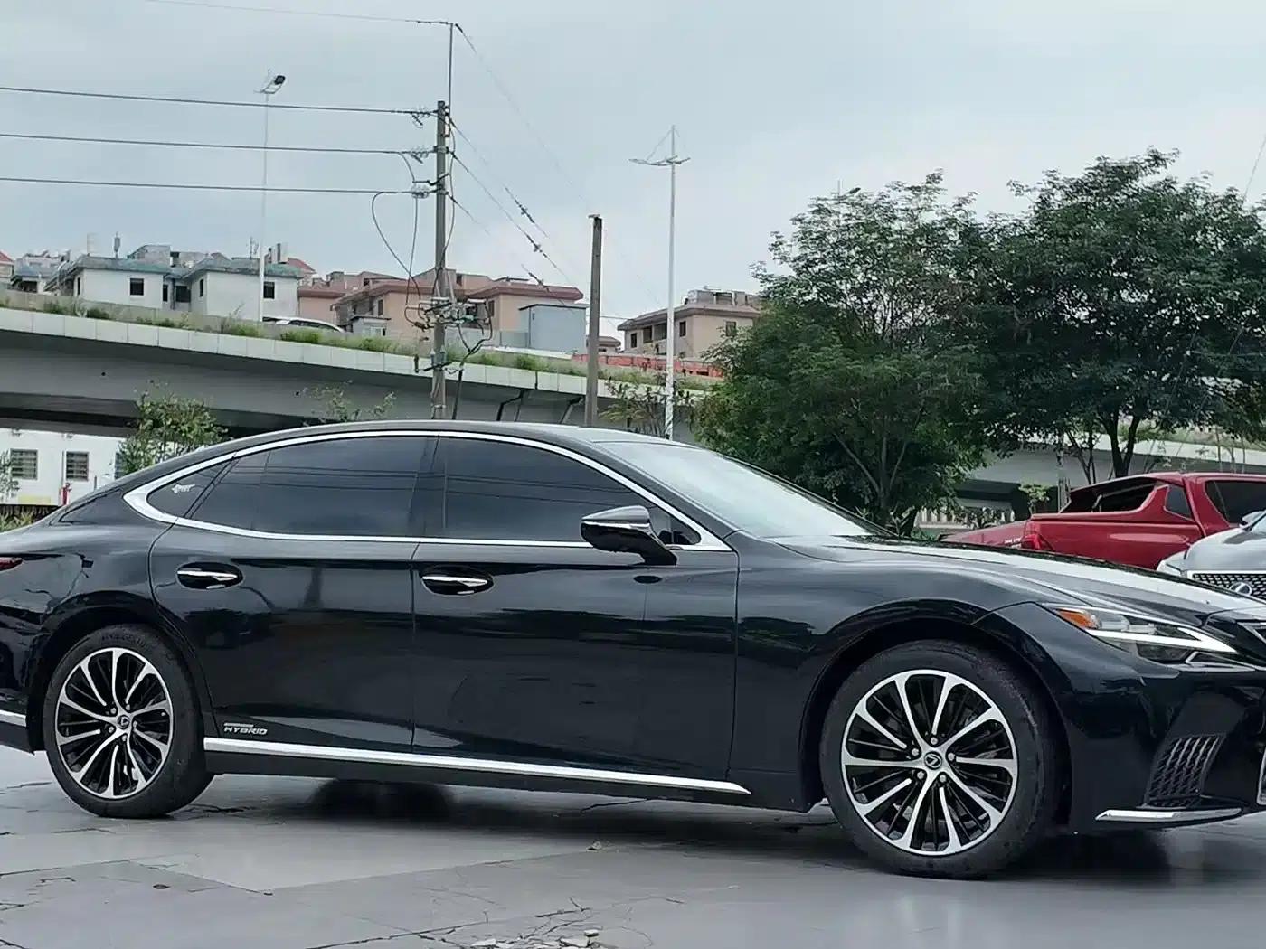 Lexus LS 500h Executive Edition 2021 — миниатюра 3