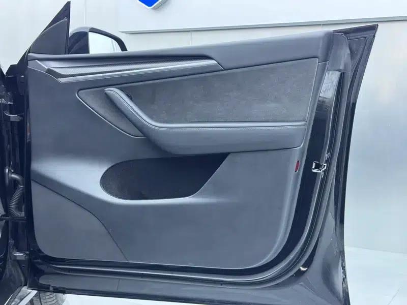 Model Y 2022 Performance All-Wheel Drive — миниатюра 12