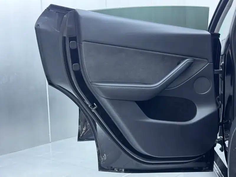 Model Y 2022 Performance All-Wheel Drive — миниатюра 13