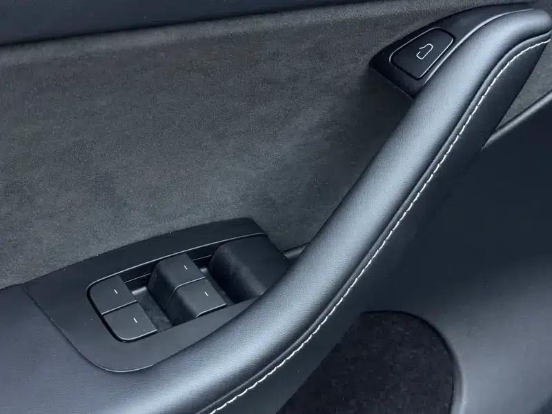 Model Y 2022 Performance All-Wheel Drive — миниатюра 22