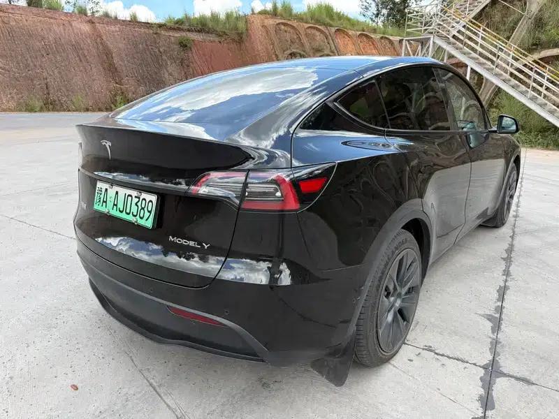 Model Y 2023 Rear-Wheel Drive — миниатюра 7