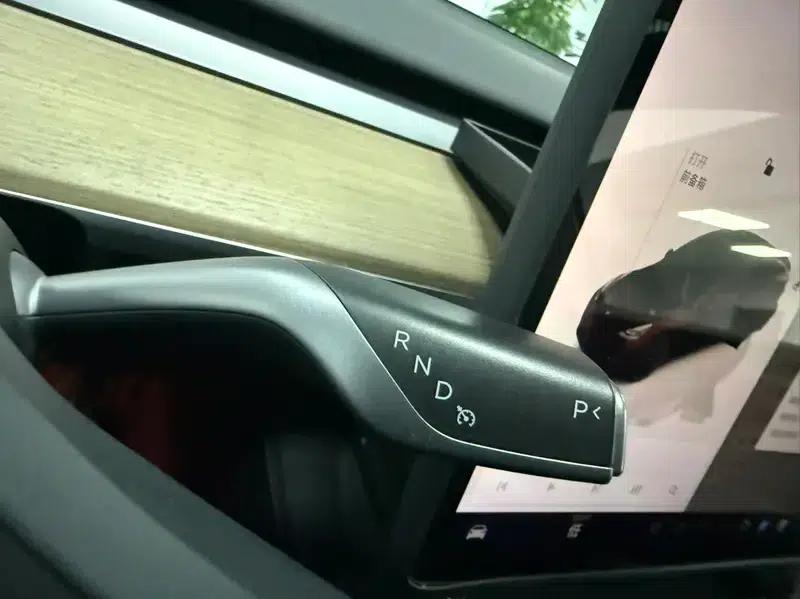 Model Y 2022 Facelift Long Range All-Wheel Drive Version — миниатюра 8