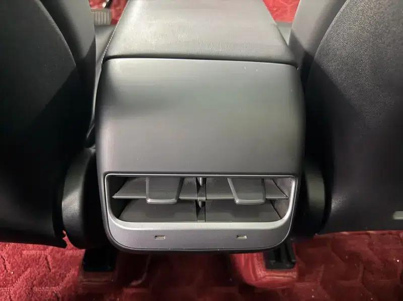 Model Y 2022 Facelift Long Range All-Wheel Drive Version — миниатюра 9