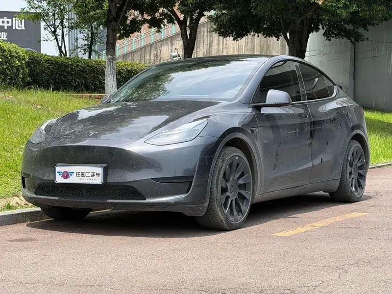 Model Y 2024 Rear-Wheel Drive — миниатюра 1
