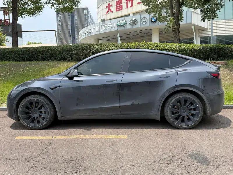 Model Y 2024 Rear-Wheel Drive — миниатюра 3