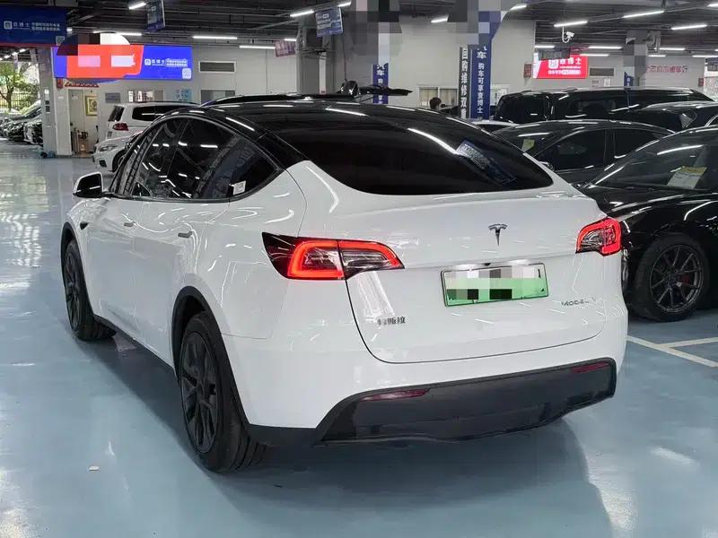 Model Y 2023 Rear-Wheel Drive — миниатюра 4