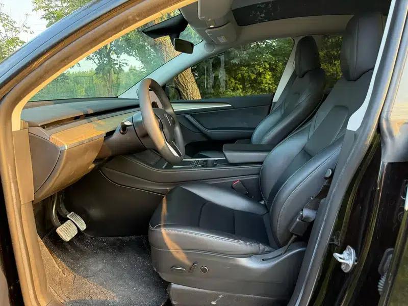 Model Y 2022 Rear-Wheel Drive — миниатюра 8