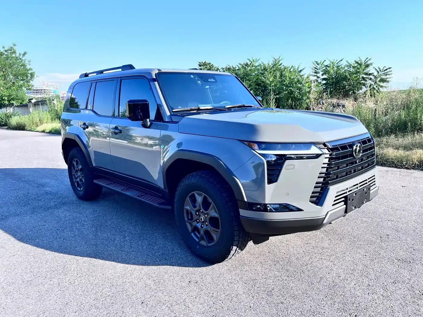 Lexus GX 2024 Overtrail Peak Edition — миниатюра 1