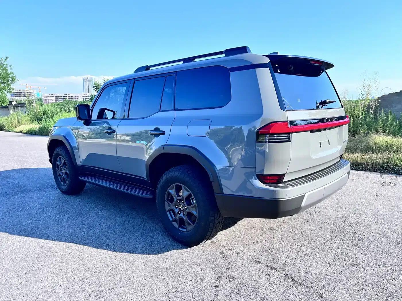 Lexus GX 2024 Overtrail Peak Edition — миниатюра 4