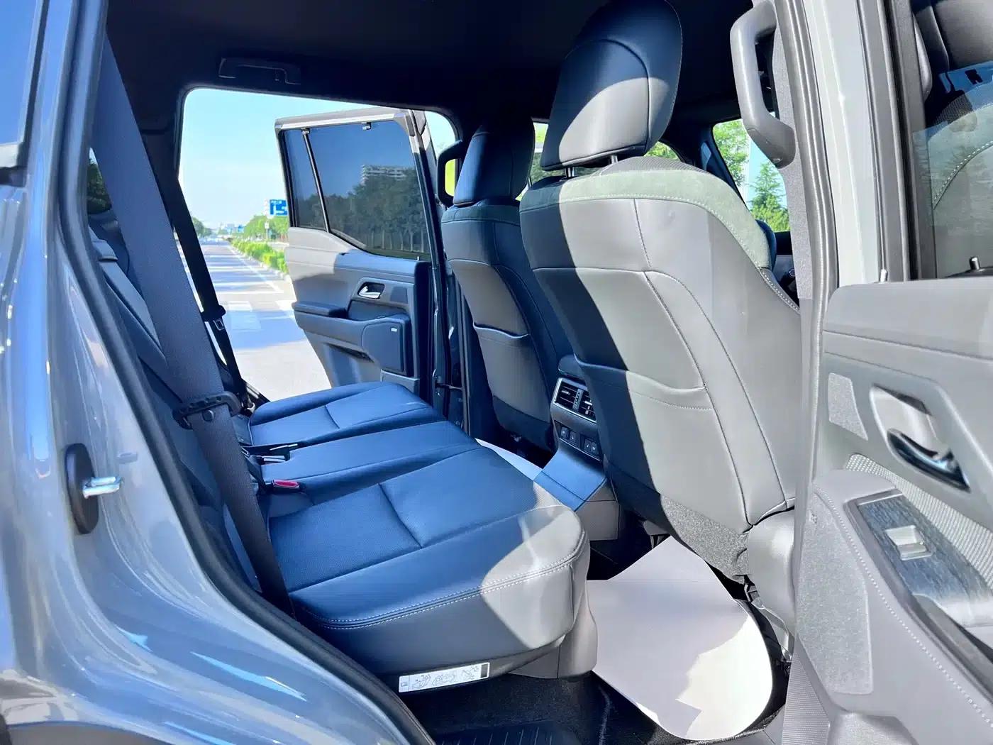 Lexus GX 2024 Overtrail Peak Edition — миниатюра 9