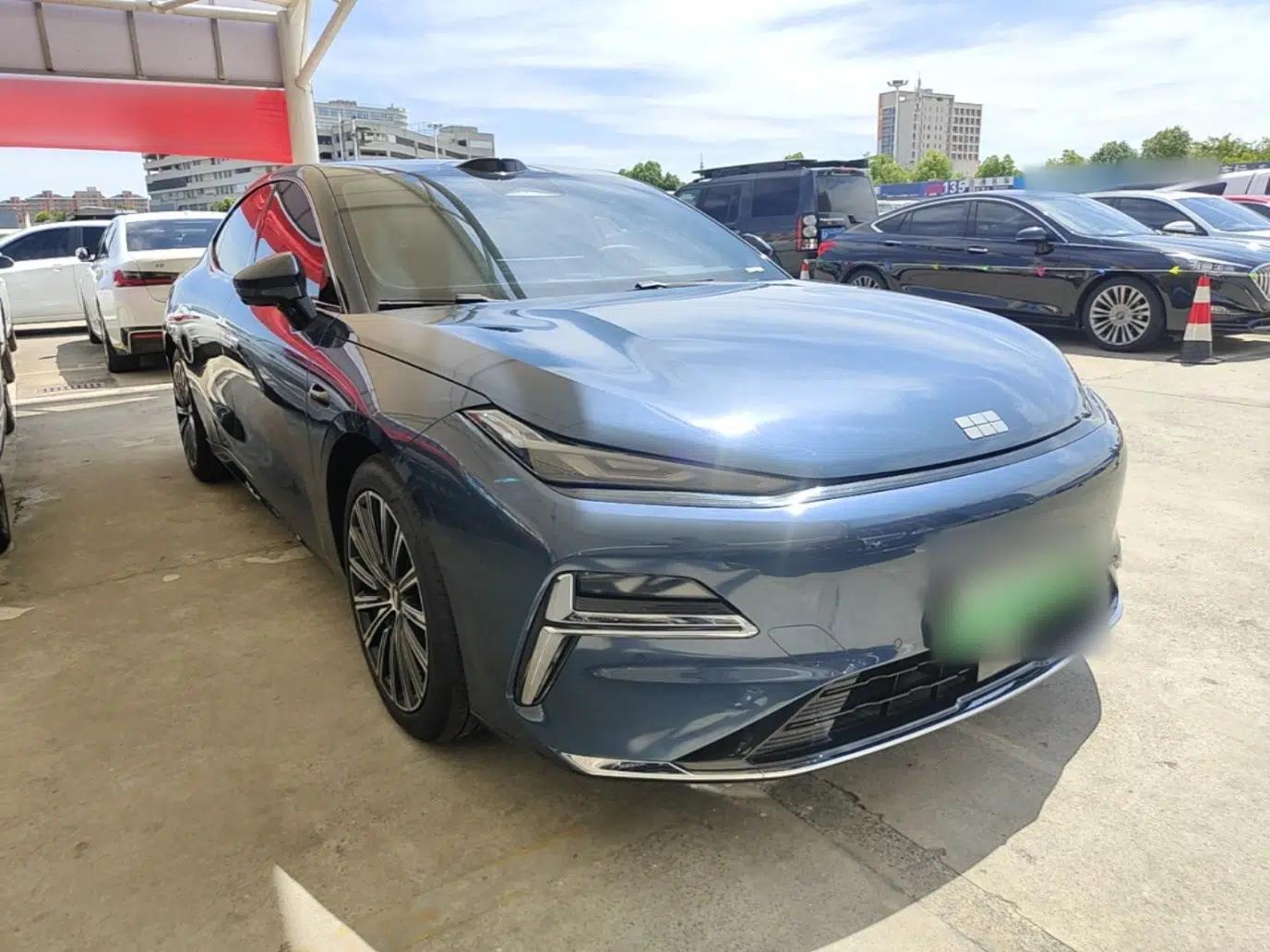 Geely Galaxy 8 2025 130km EM-P Starship Edition — миниатюра 3