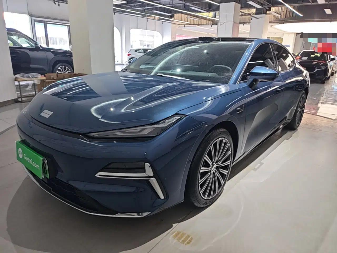 Geely Galaxy 8 2025 130km EM-P Starship Edition — миниатюра 1