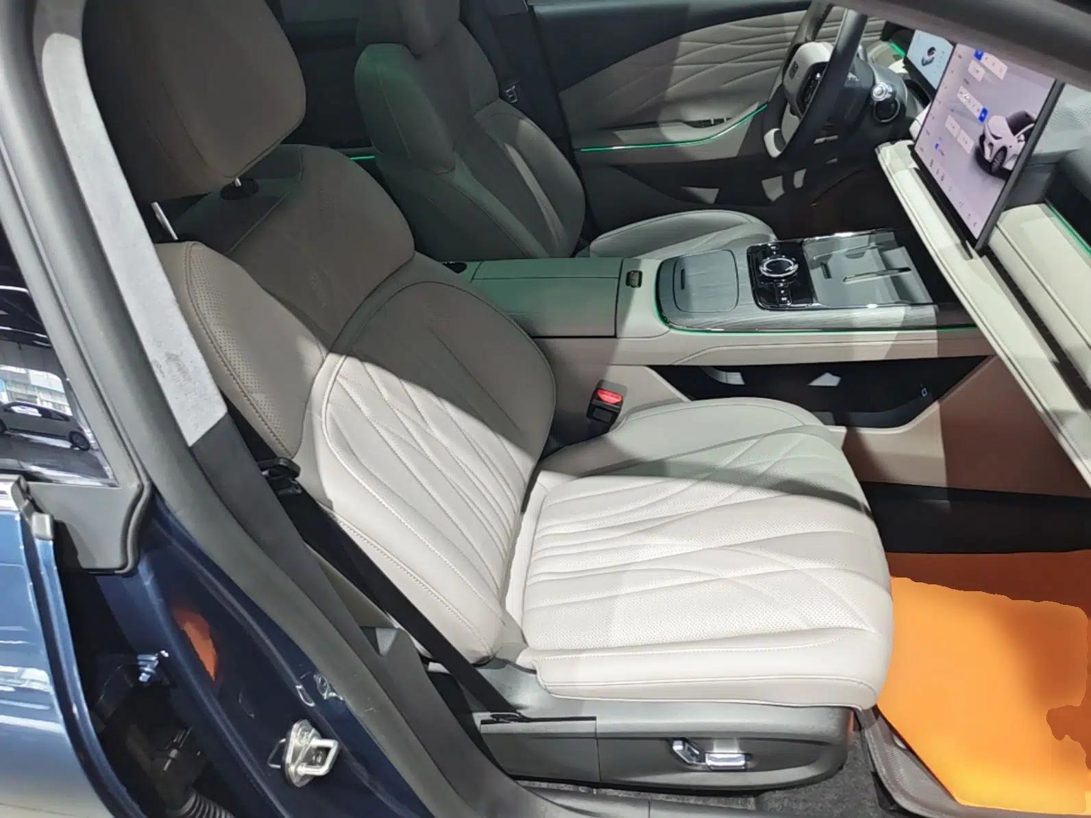 Geely Galaxy 8 2025 130km EM-P Starship Edition — миниатюра 19