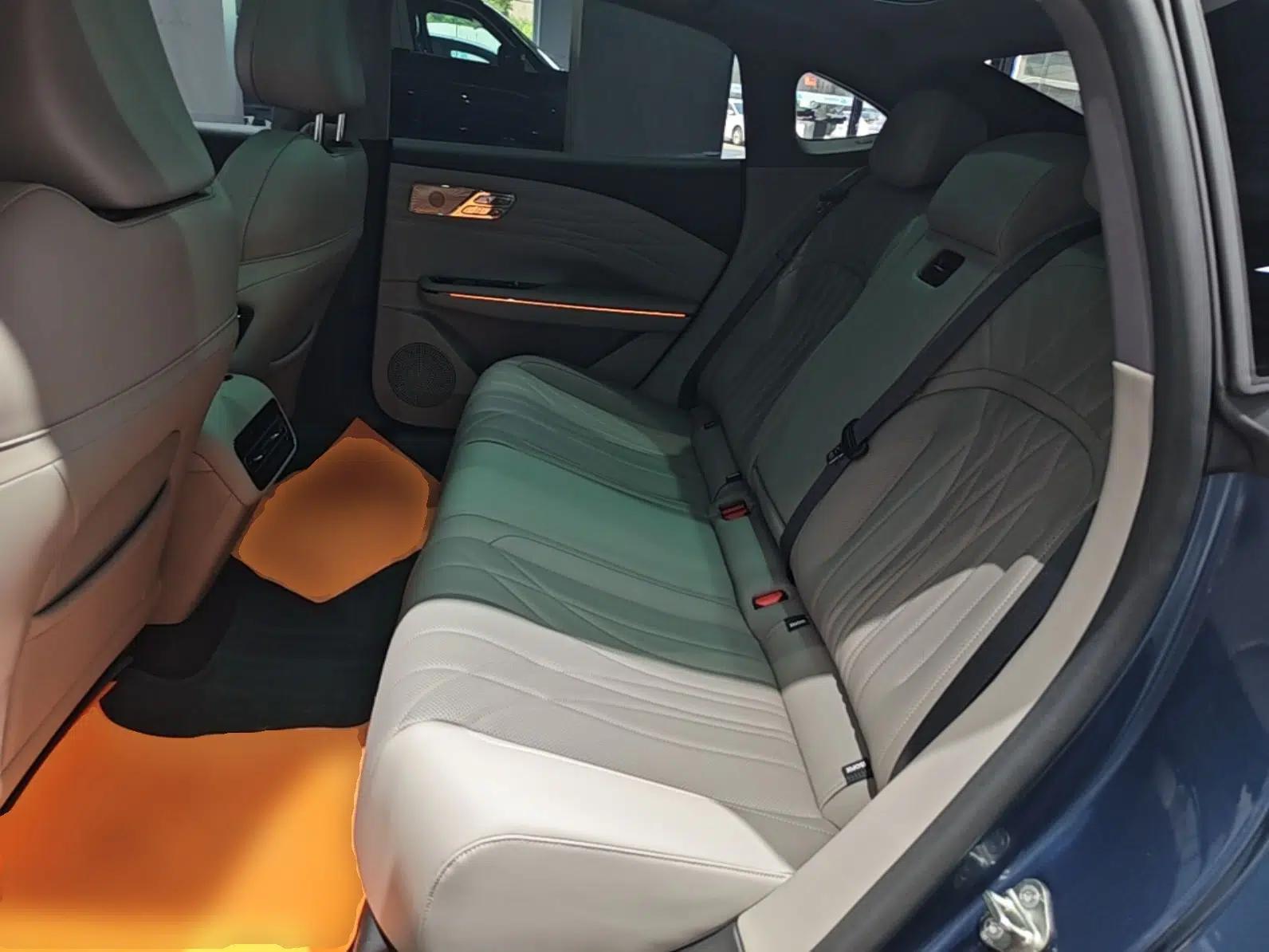 Geely Galaxy 8 2025 130km EM-P Starship Edition — миниатюра 20