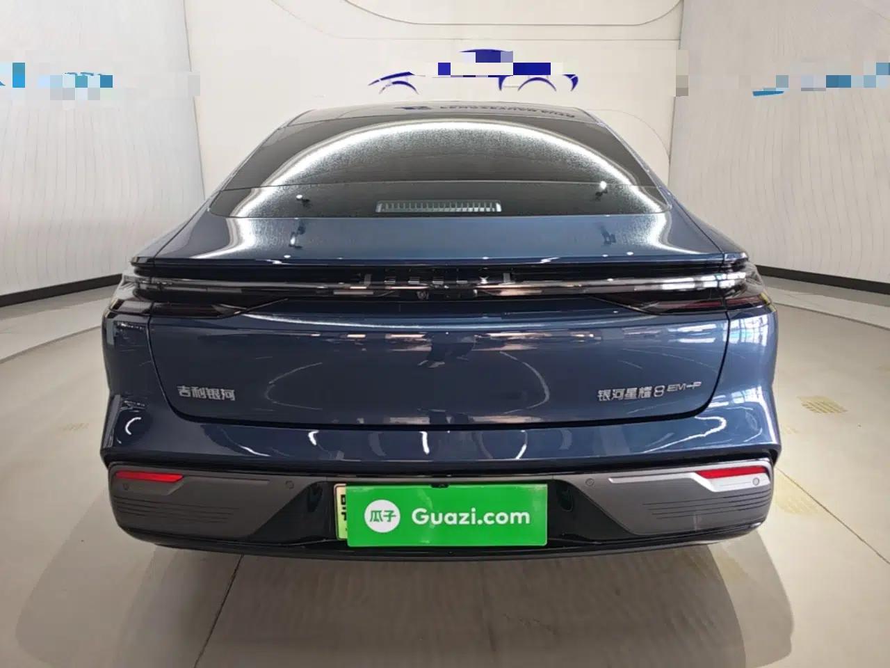 Geely Galaxy 8 2025 130km EM-P Starship Edition — миниатюра 5
