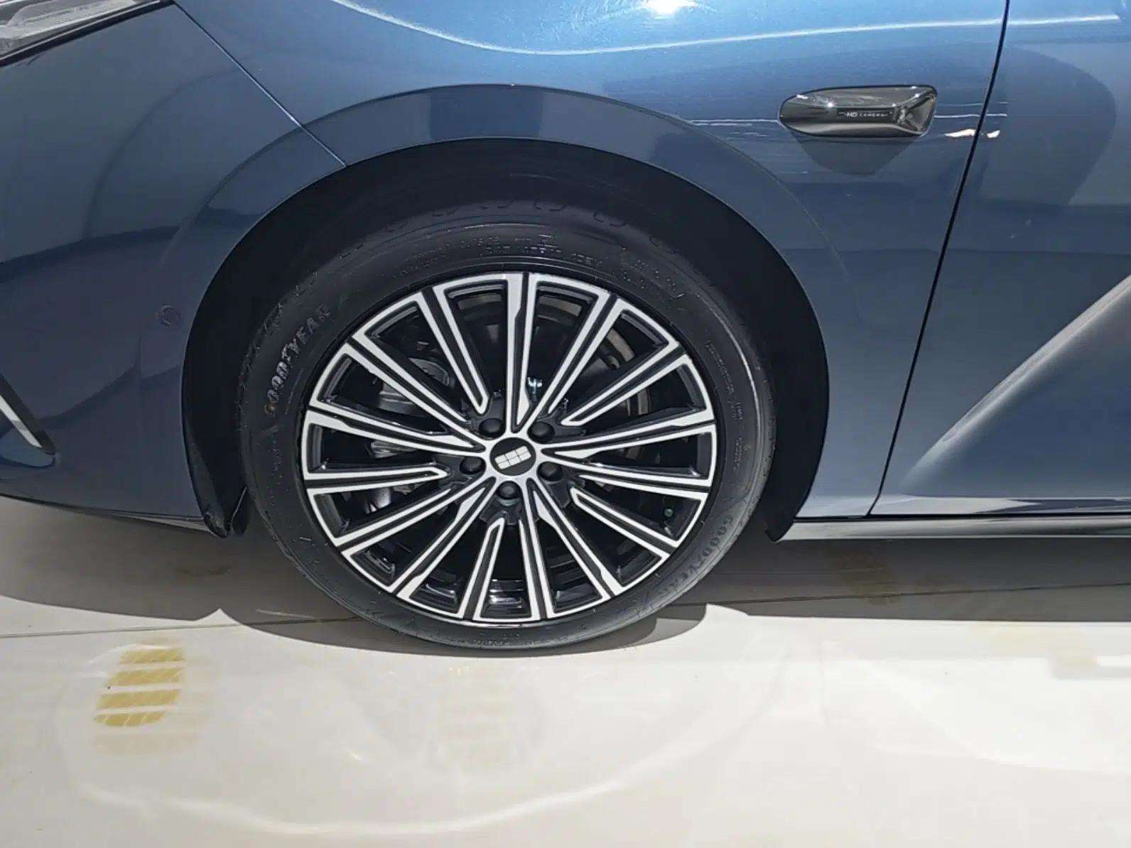Geely Galaxy 8 2025 130km EM-P Starship Edition — миниатюра 10