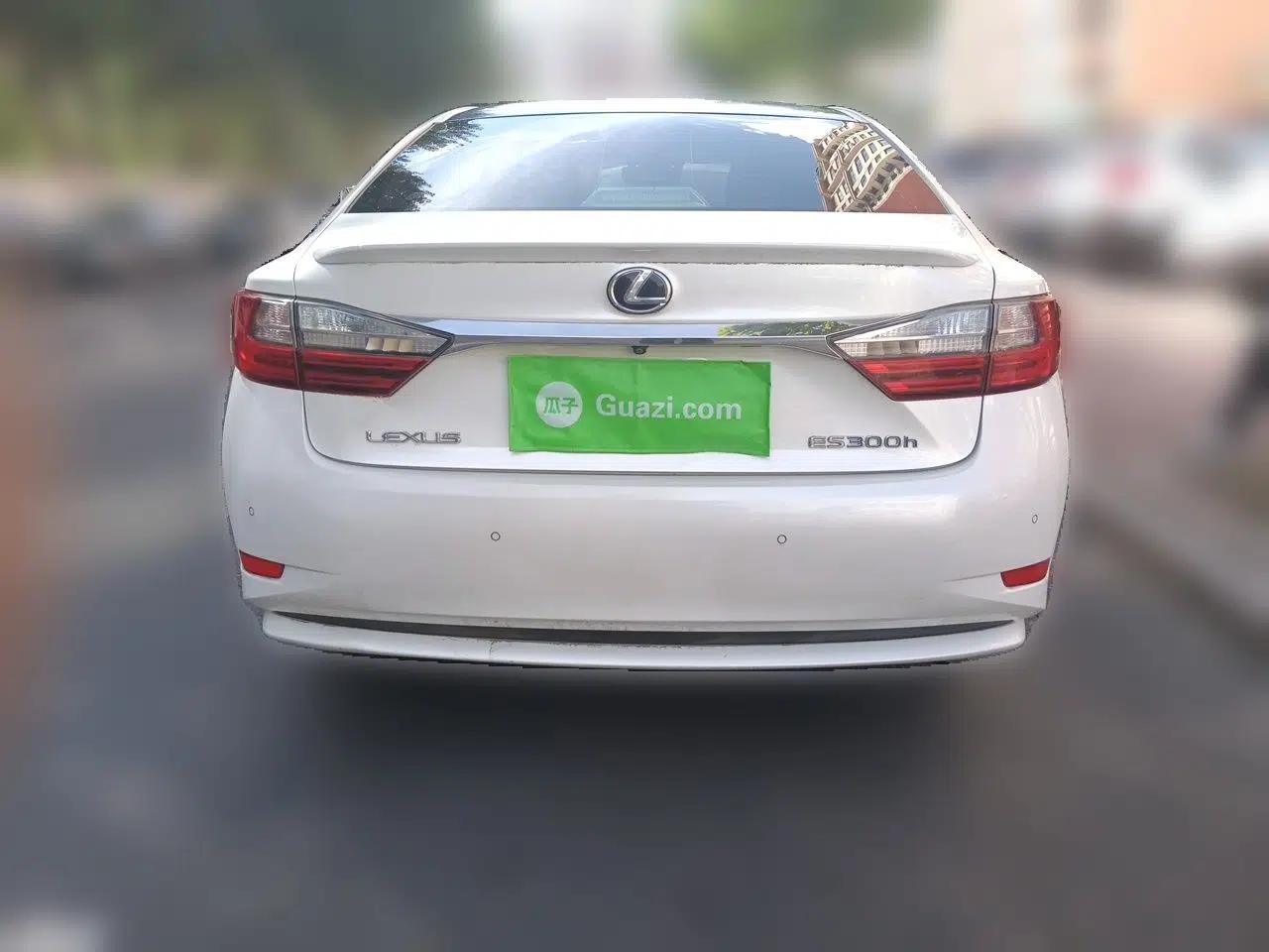 Lexus ES 2015 300h Comfort Edition — миниатюра 5