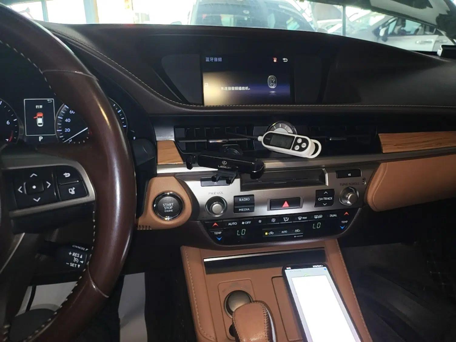 Lexus ES 2015 200 Elite Edition — миниатюра 15