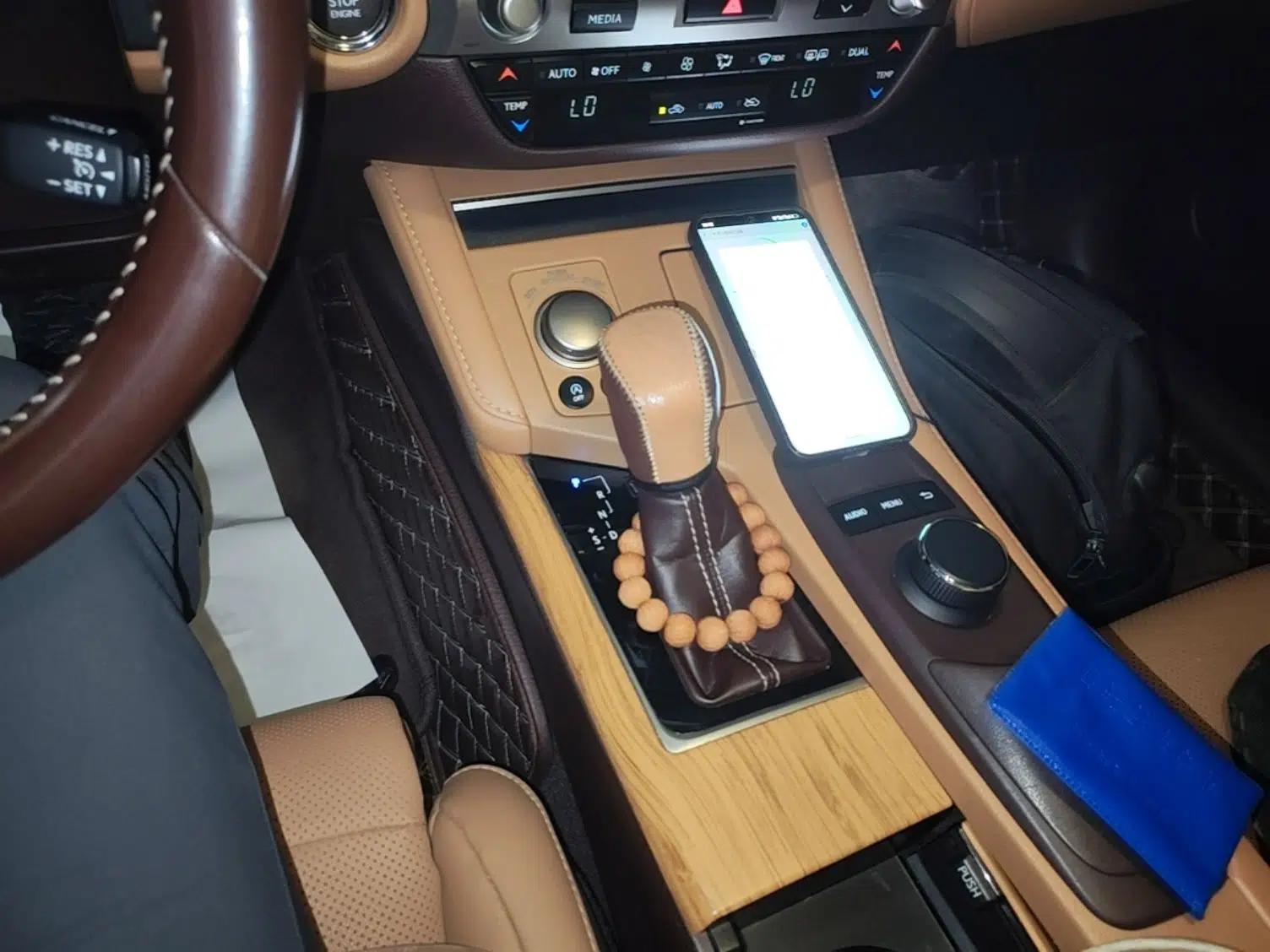 Lexus ES 2015 200 Elite Edition — миниатюра 16