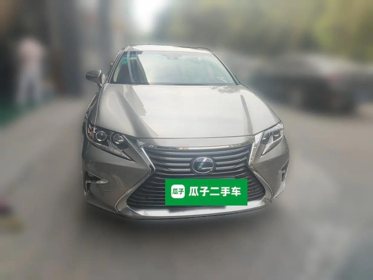 Lexus ES 2015 300h Luxury Edition — миниатюра 2