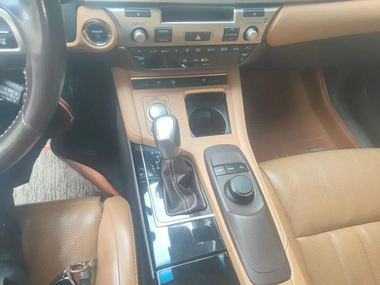 Lexus ES 2015 300h Luxury Edition — миниатюра 14