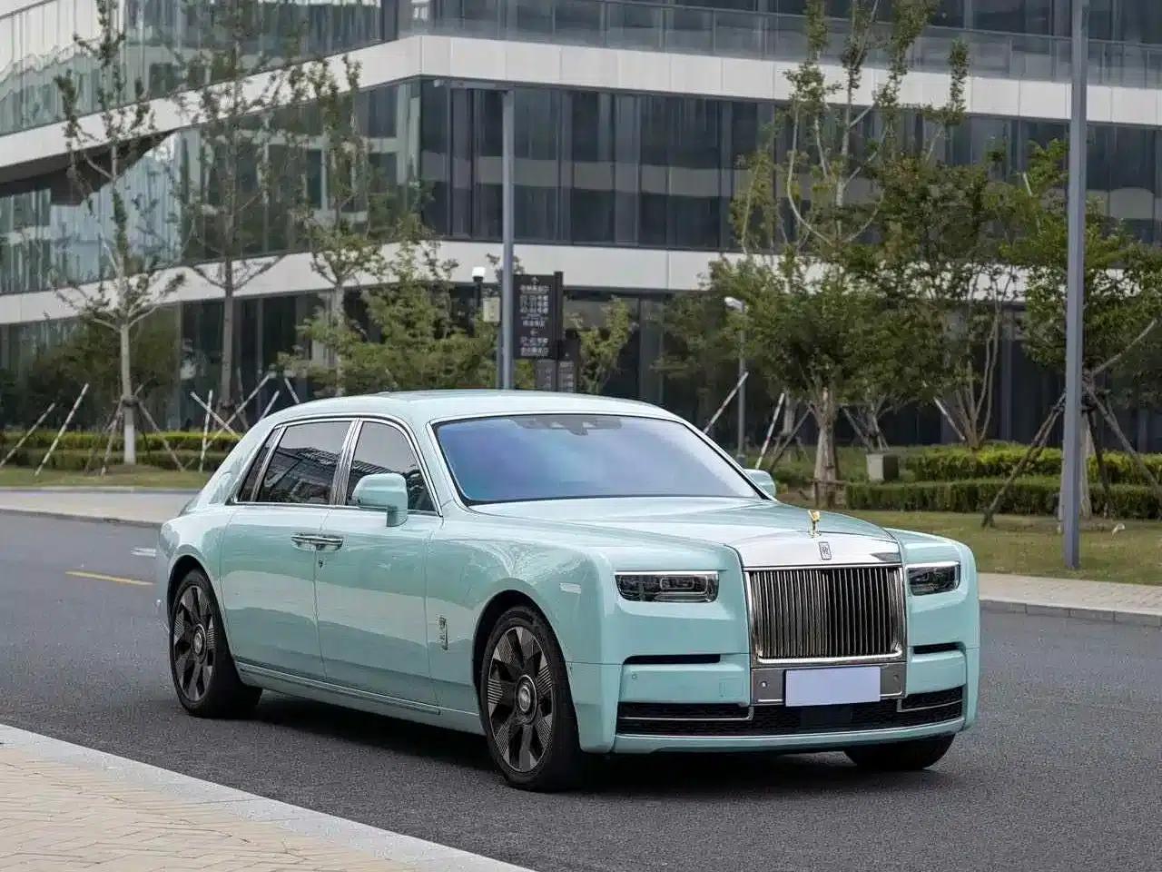 2024 Phantom Long Wheelbase Series II — миниатюра 2