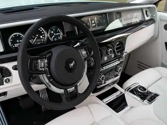 2024 Phantom Long Wheelbase Series II — миниатюра 19