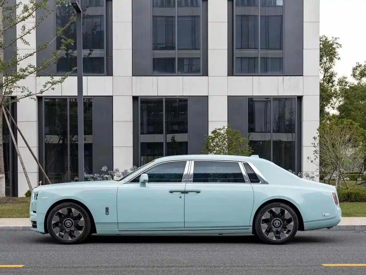 2024 Phantom Long Wheelbase Series II — миниатюра 6