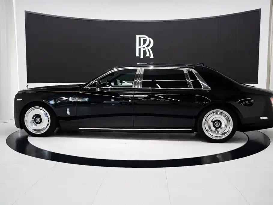 2018 Phantom 6.7T Long Wheelbase — миниатюра 6