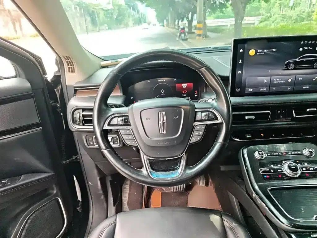 Navigator 2021 2.0T AWD Premium Edition — миниатюра 11