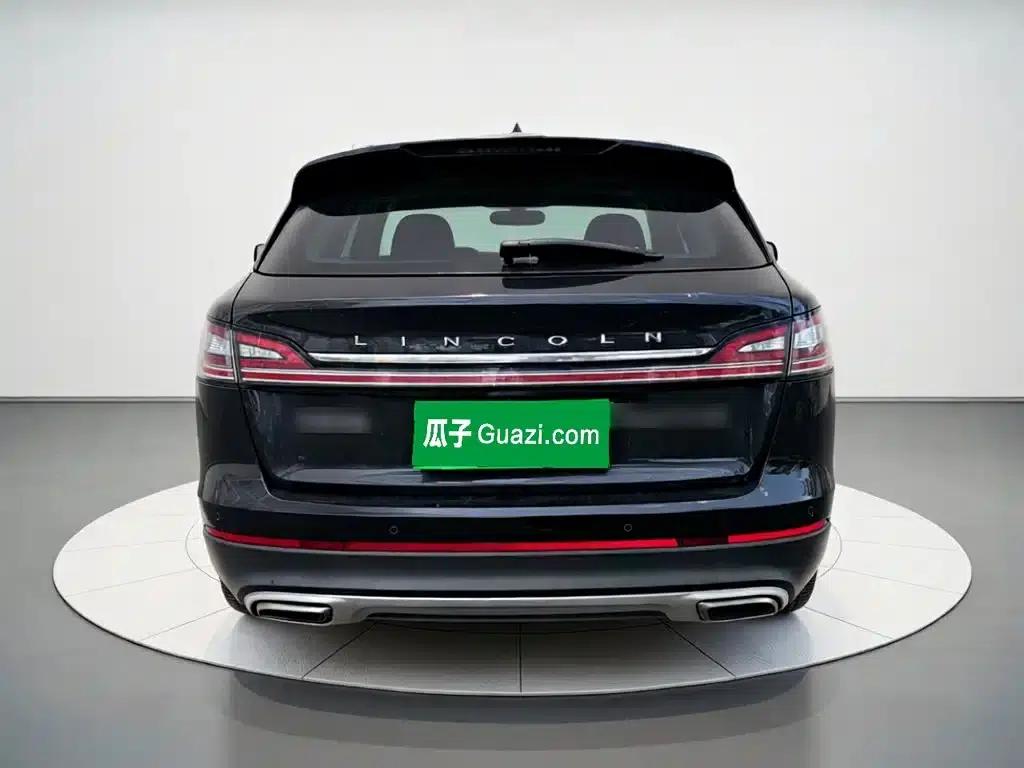 Navigator 2021 2.0T AWD Premium Edition — миниатюра 5