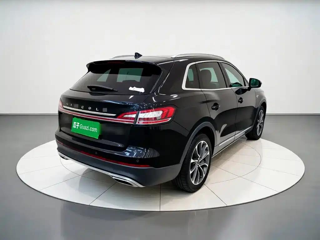 Navigator 2021 2.0T AWD Premium Edition — миниатюра 6