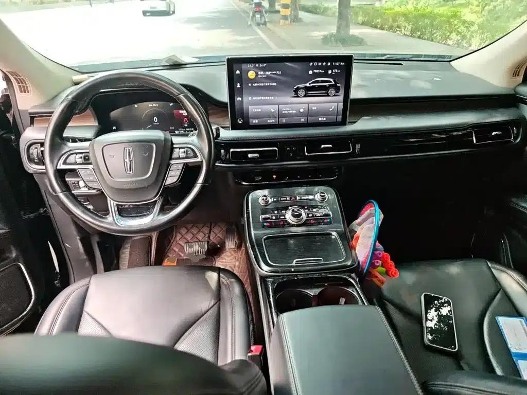Navigator 2021 2.0T AWD Premium Edition — миниатюра 10