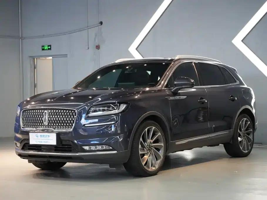 Navigator 2021 2.7T AWD Premium Edition — миниатюра 1