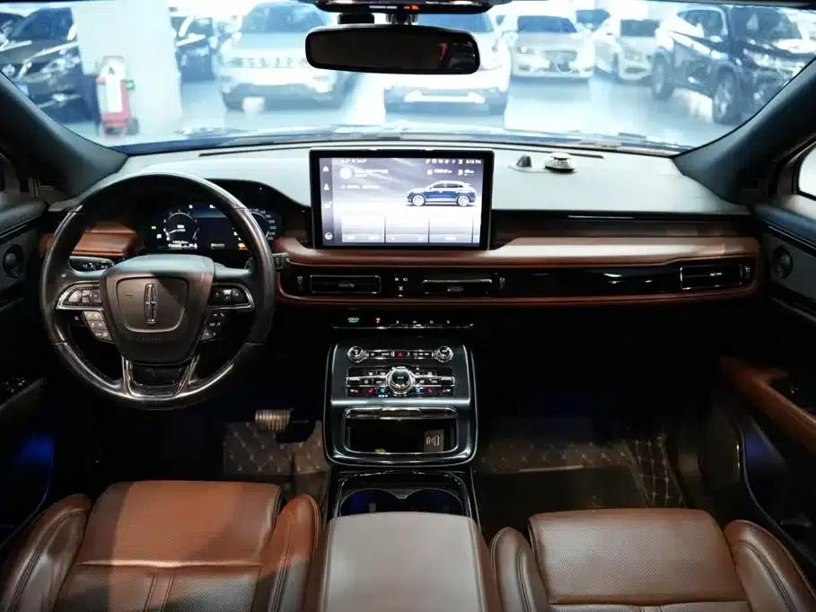Navigator 2021 2.7T AWD Premium Edition — миниатюра 15