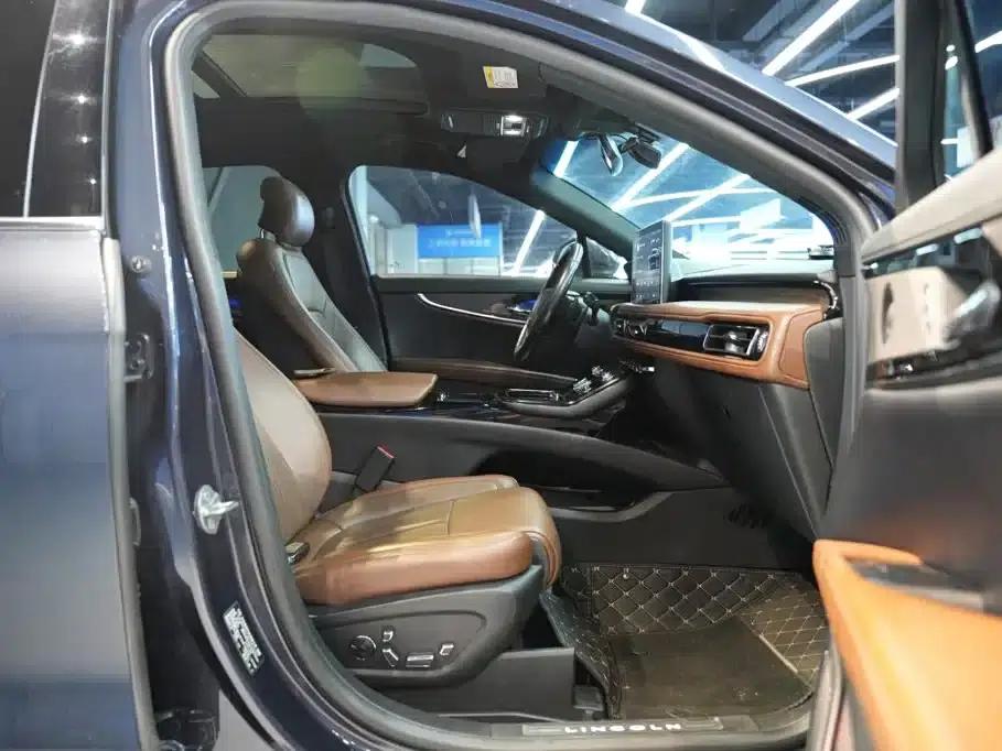 Navigator 2021 2.7T AWD Premium Edition — миниатюра 19
