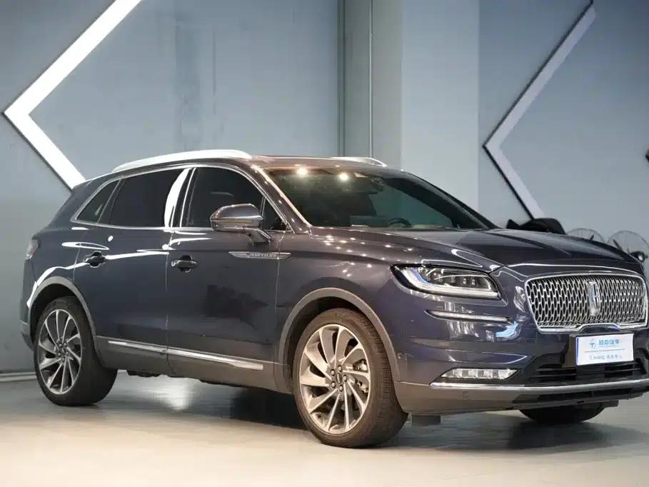 Navigator 2021 2.7T AWD Premium Edition — миниатюра 3