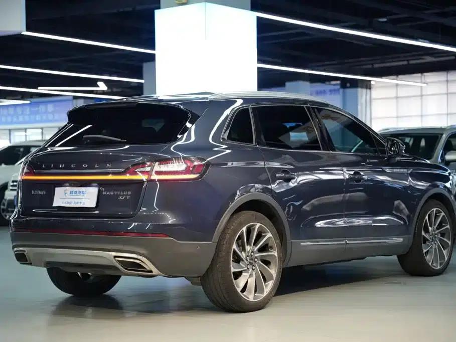 Navigator 2021 2.7T AWD Premium Edition — миниатюра 23