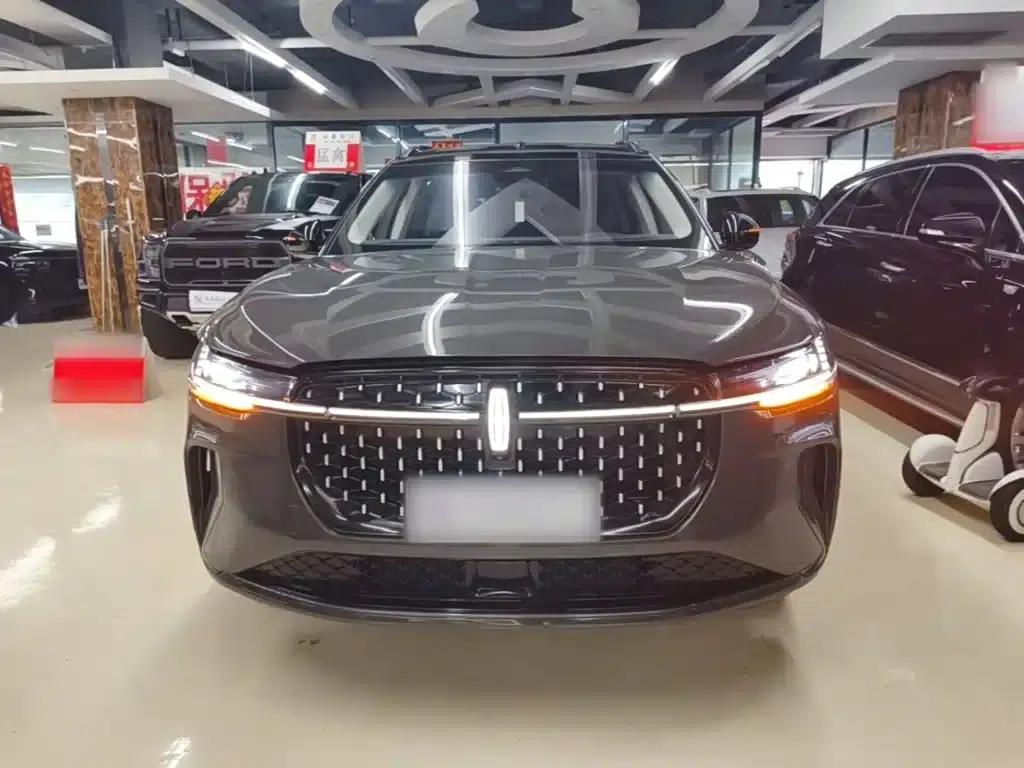 Navigator 2023 2.0T AWD Premium Hybrid — миниатюра 3