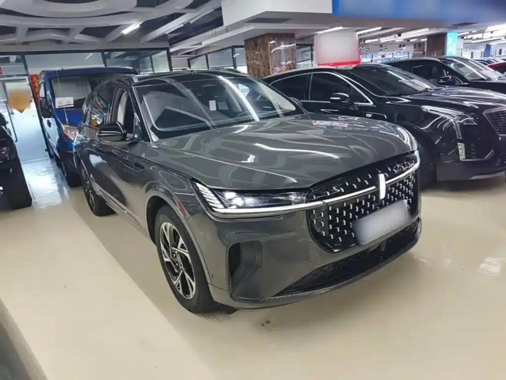 Navigator 2023 2.0T AWD Premium Hybrid — миниатюра 4