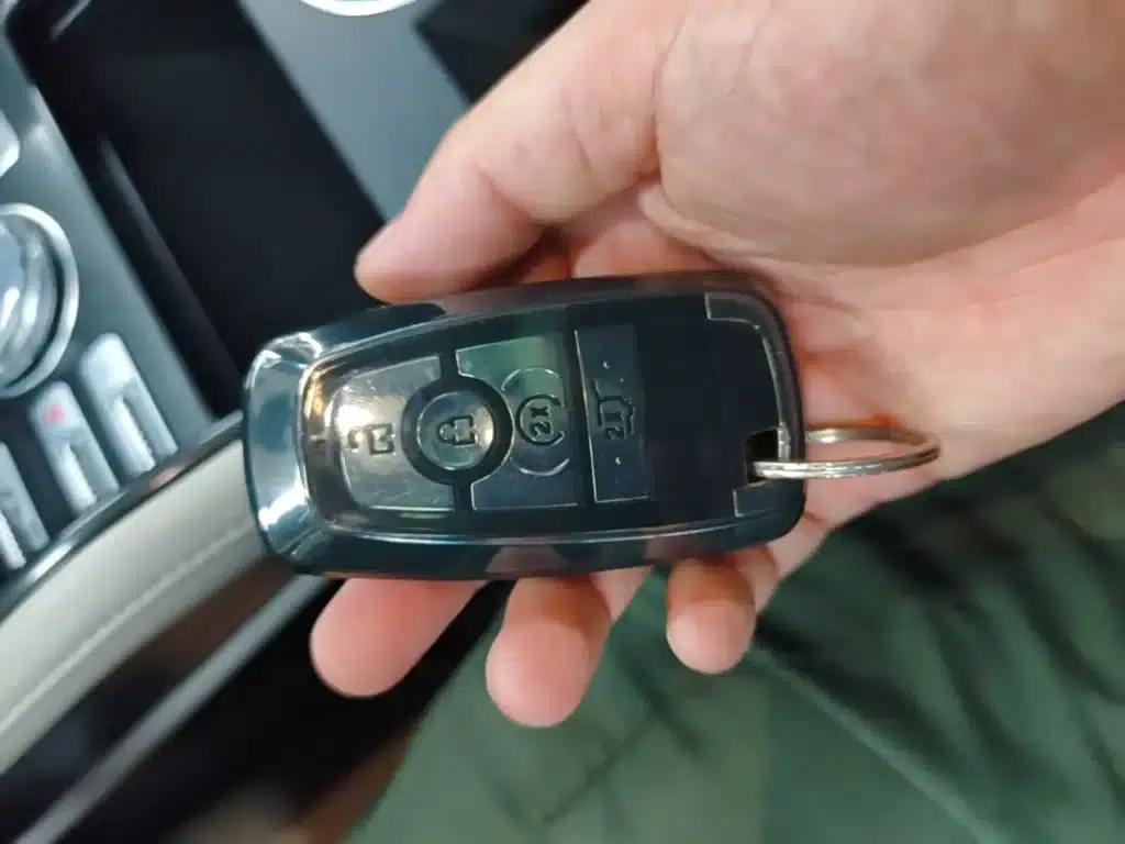 Navigator 2023 2.0T AWD Premium Hybrid — миниатюра 9
