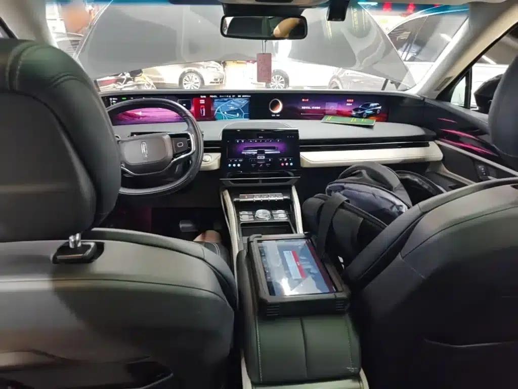 Navigator 2023 2.0T AWD Premium Hybrid — миниатюра 10