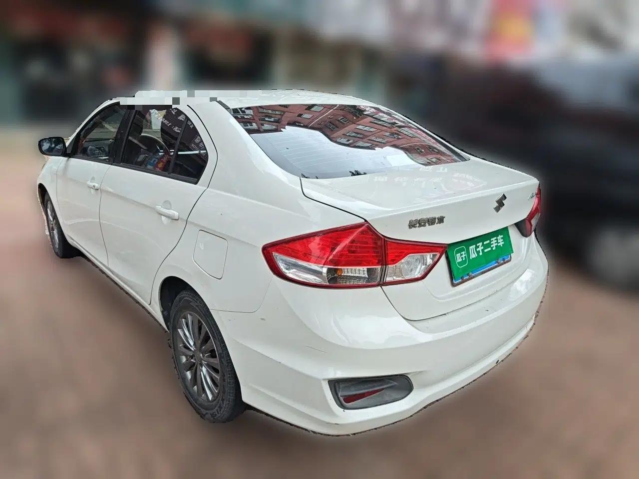 Suzuki Alivio 2015 1.6L Manual Comfort Model — миниатюра 4